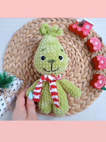 Christmas seamless crochet pattern: naughty baby thief, green amigurumi, handmade children’s gift for Christmas keepsake, amigurumi tutorial PDF